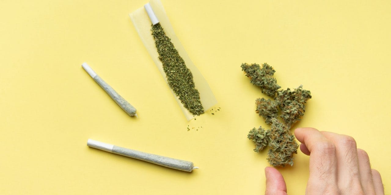 pre-rolled or hand-rolled joints and cannabis chunks